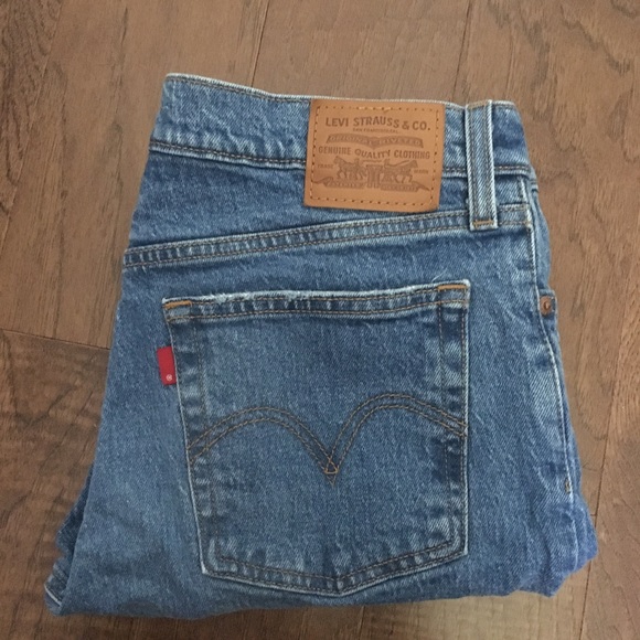 Levi’s wedgie blue jeans size 27 - Picture 1 of 6
